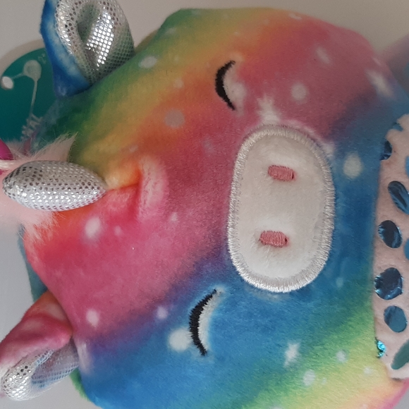Squishmallows Prim Unicorn Rainbow Clip-On 3.5" Exclusive Rainbow Pink Blue - Picture 8 of 12